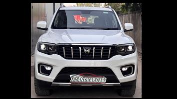 2023 Mahindra SCORPION Z8 L  Diesel